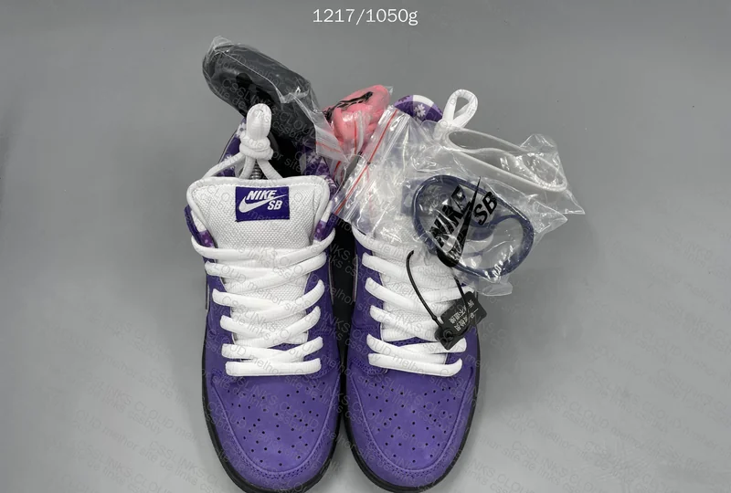 Dunk Purple Lobster