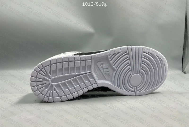 dunk reverse panda 7