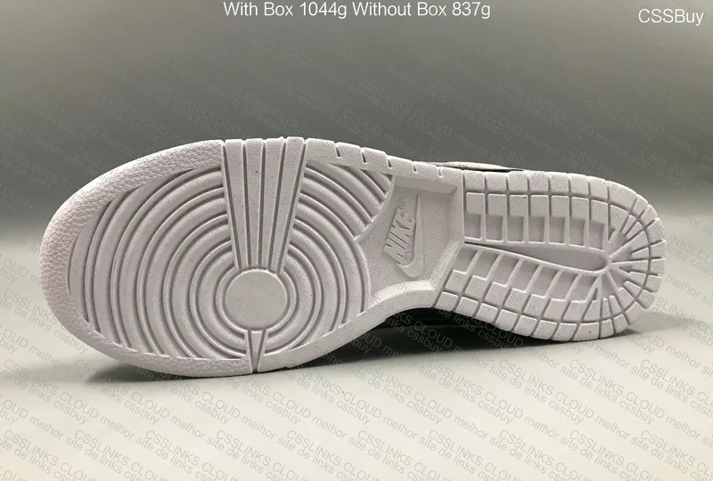 Dunk Reverse Panda / Nike Tech Fleece Shorts 5