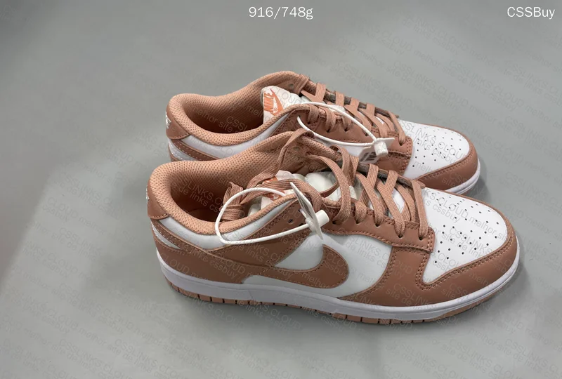 Dunk Rose Whisper + Dunk Pink Paisley 4