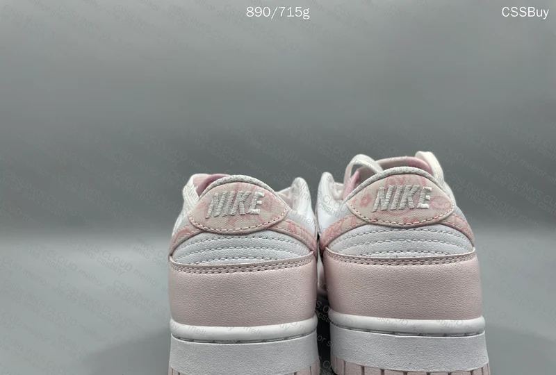 Dunk Rose Whisper + Dunk Pink Paisley 7