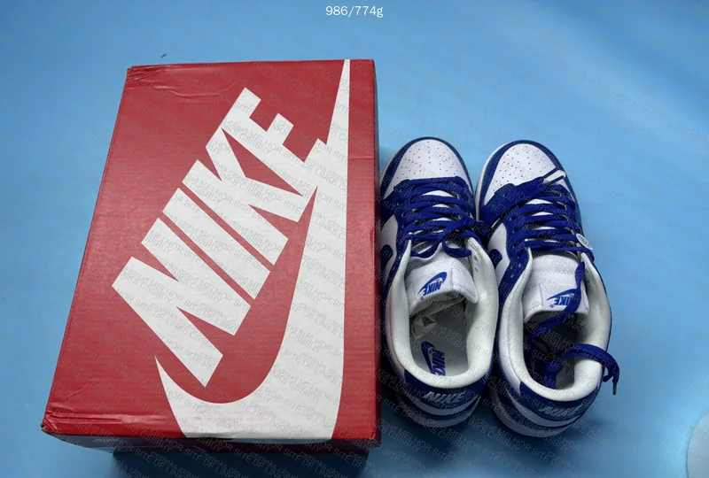 Dunk sale 70y batch M