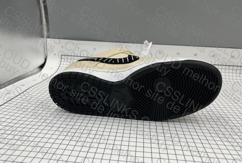 Dunk SB Albino M 8