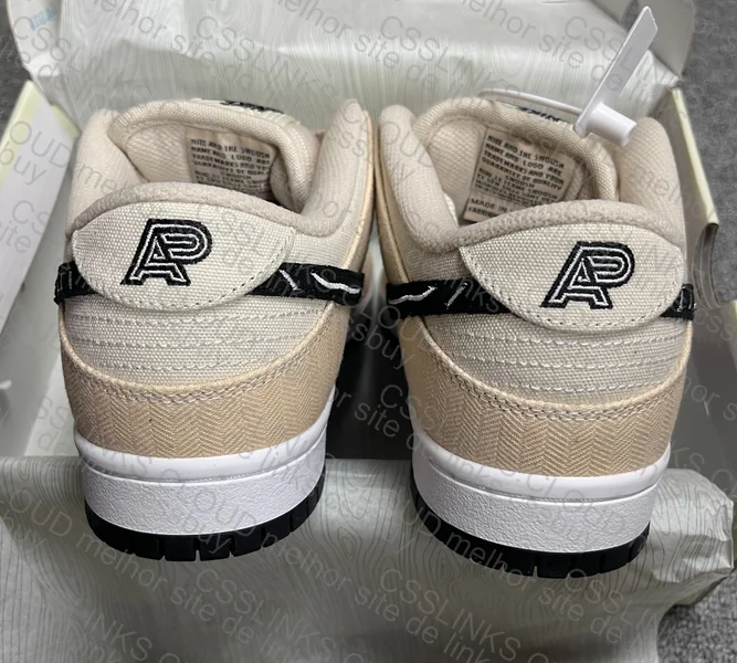 Dunk SB Albino M Batch