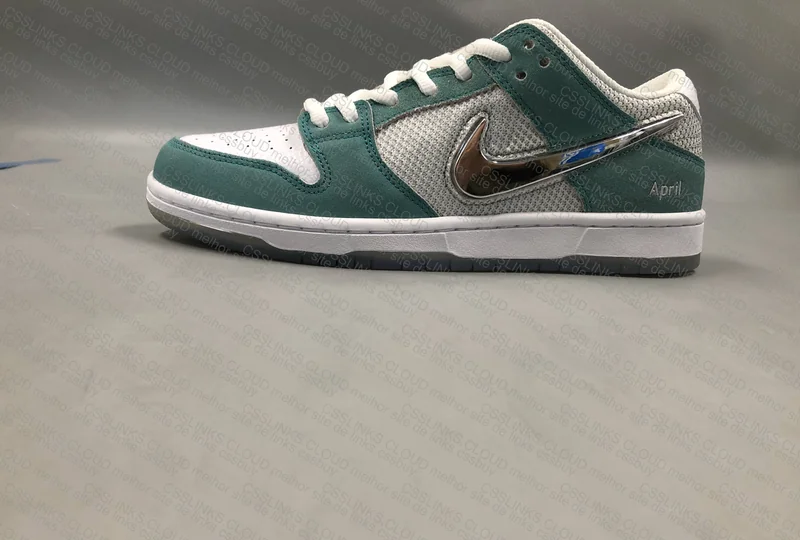 Dunk SB April - LJR Sneakers 3