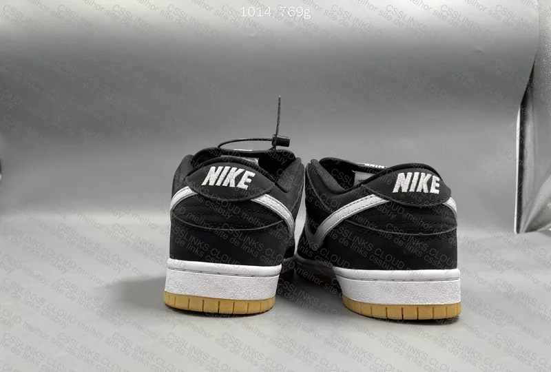 Dunk Sb black gum 3