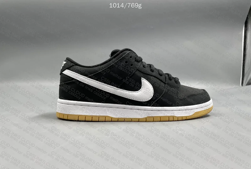 Dunk Sb black gum 4