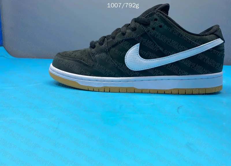 Dunk SB Black Gum 2