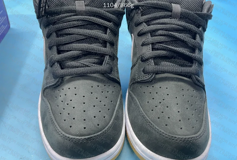 Dunk SB Black Gum 2