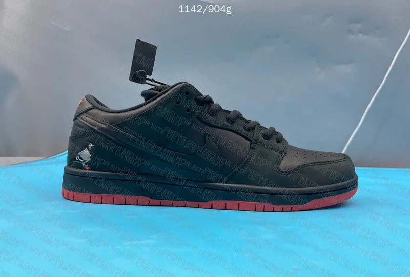 Dunk SB Black Pigeon 5