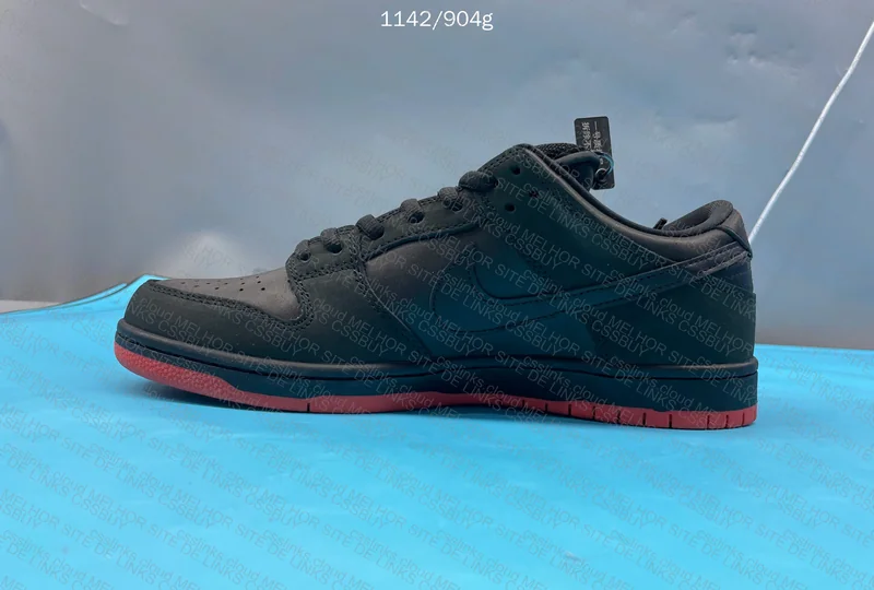 Dunk SB Black Pigeon 8