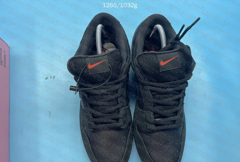 dunk sb black pigeon 4