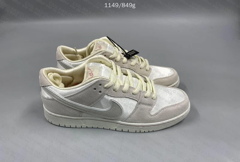 Dunk SB City of Love Light Bone