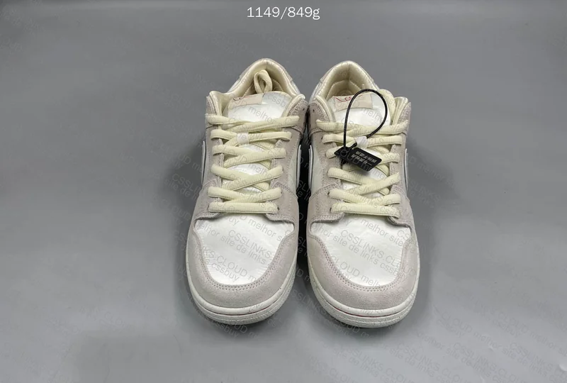 Dunk SB City of Love Light Bone 2