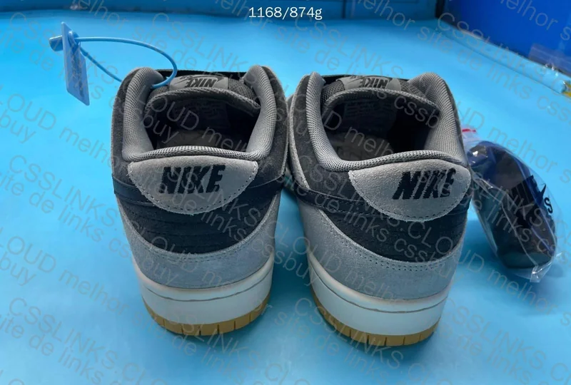 Dunk SB Dark Smoke Grey 4