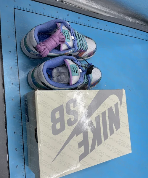 Dunk SB Futura 10