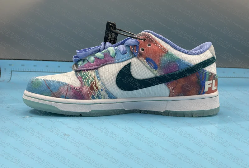 Dunk SB Futura 6