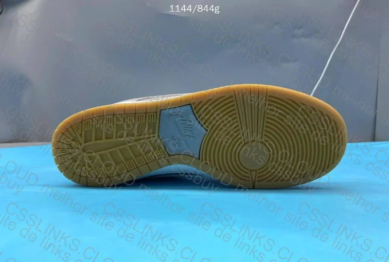 Dunk SB ISO Grey 2