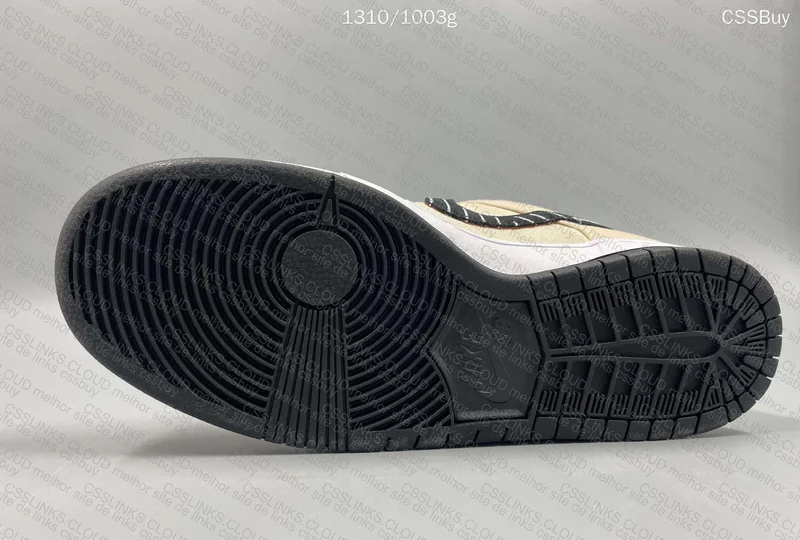 Dunk SB Low Albino & Black 11