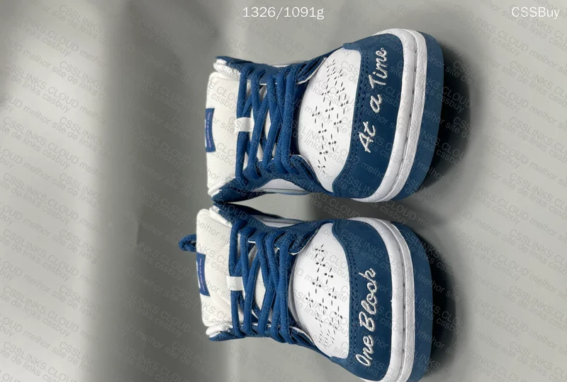 Dunk SB Low Born x Raised 6