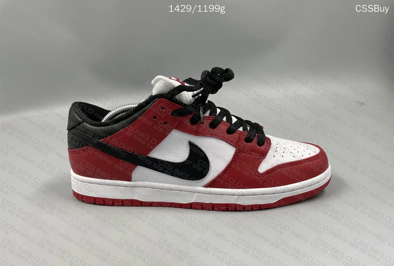 Dunk SB Low "Chicago" (M) 4
