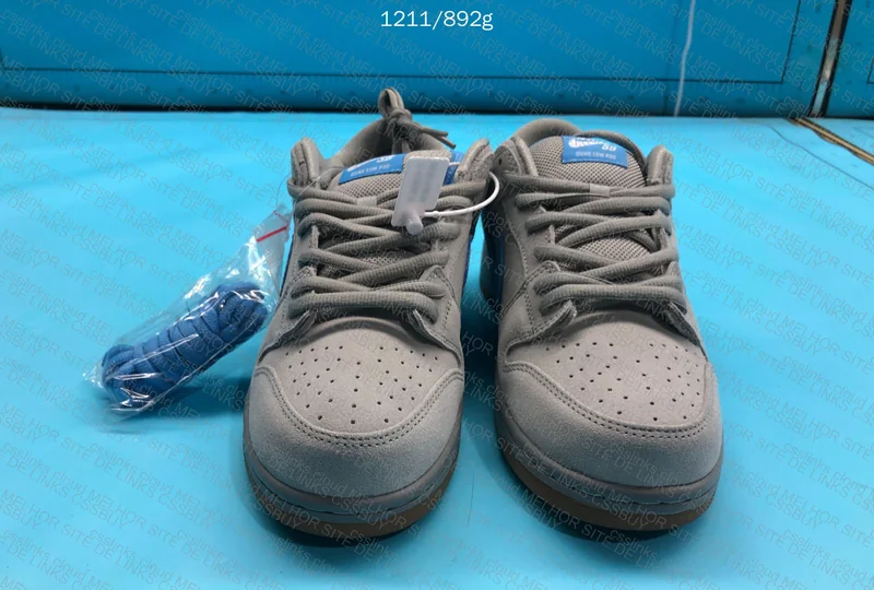 Dunk SB Low Gray Blue Sapphire 3