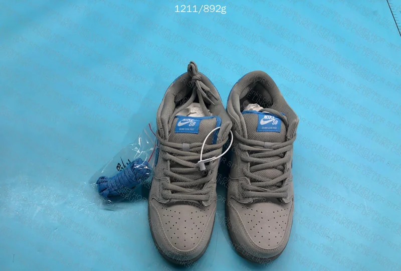 Dunk SB Low Gray Blue Sapphire 4