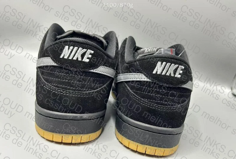 Dunk SB Low Grey Black 3