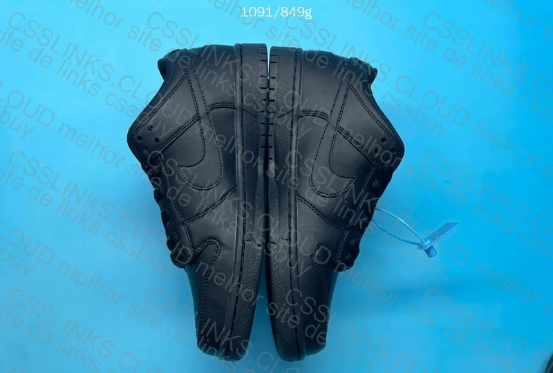 Dunk SB Low ISO Triple Black 2