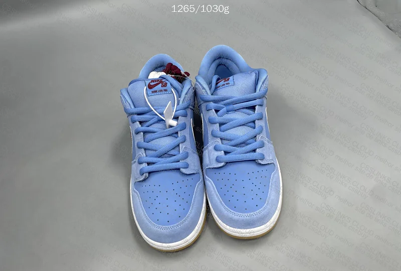 Dunk SB Low Phillies