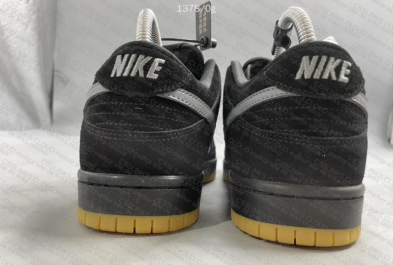 Dunk SB Low Pro 'Fog'