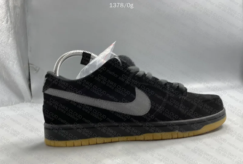Dunk SB Low Pro 'Fog' 4