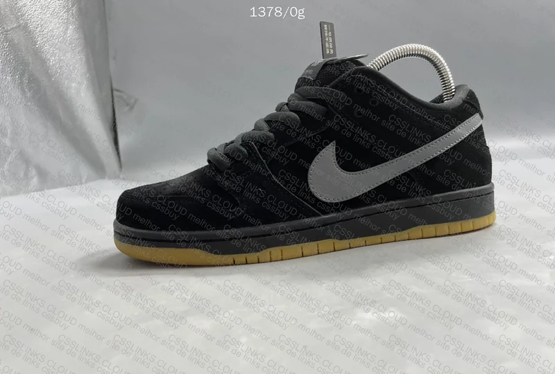 Dunk SB Low Pro 'Fog' 7