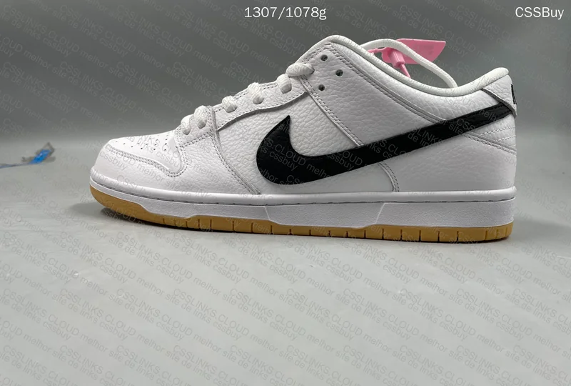 Dunk SB Low Pro 'White Gum' 3