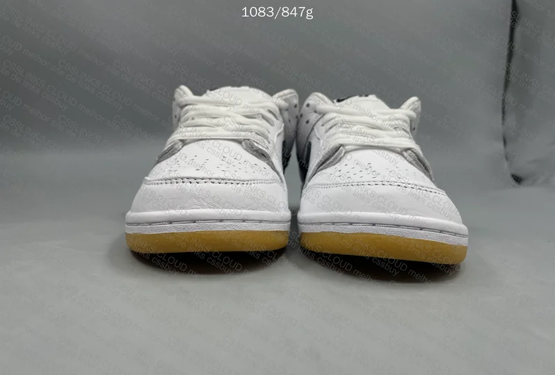 Dunk SB Low Pro 'White Gum' 3