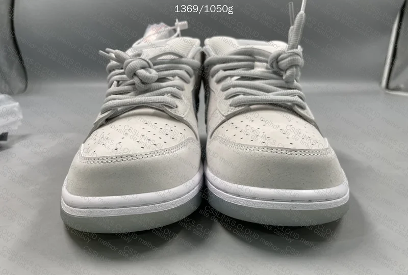 Dunk SB Low White Lobster 3