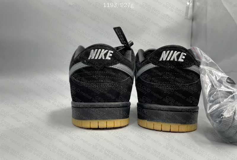 Dunk SB (OVO) 3