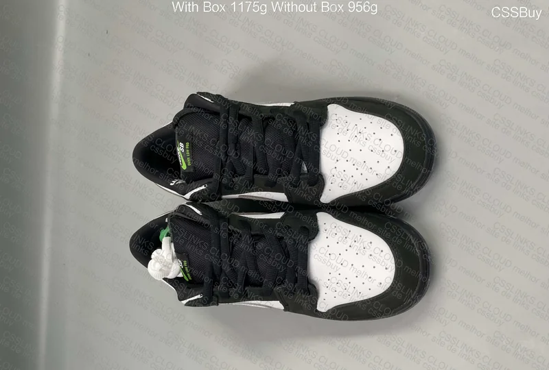 DUNK SB PANDA PIGEON