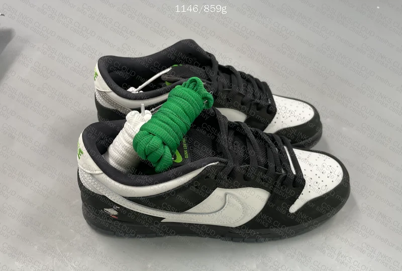 Dunk SB Panda Pigeon