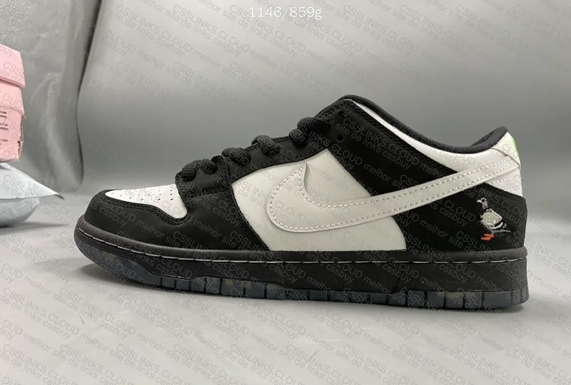 Dunk SB Panda Pigeon 10