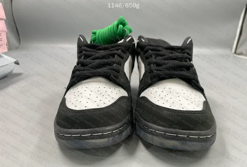 Dunk SB Panda Pigeon 2