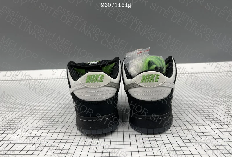 Dunk SB Pigeon 8