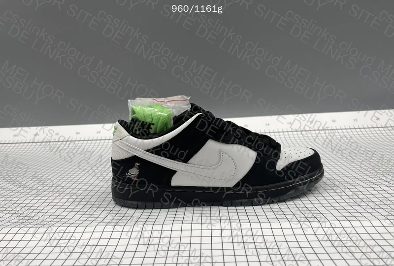 Dunk SB Pigeon 9
