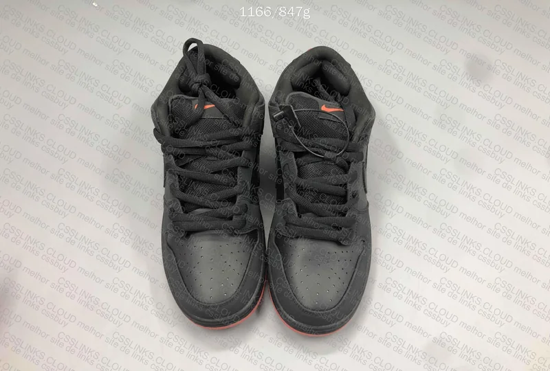 Dunk SB pigeon black