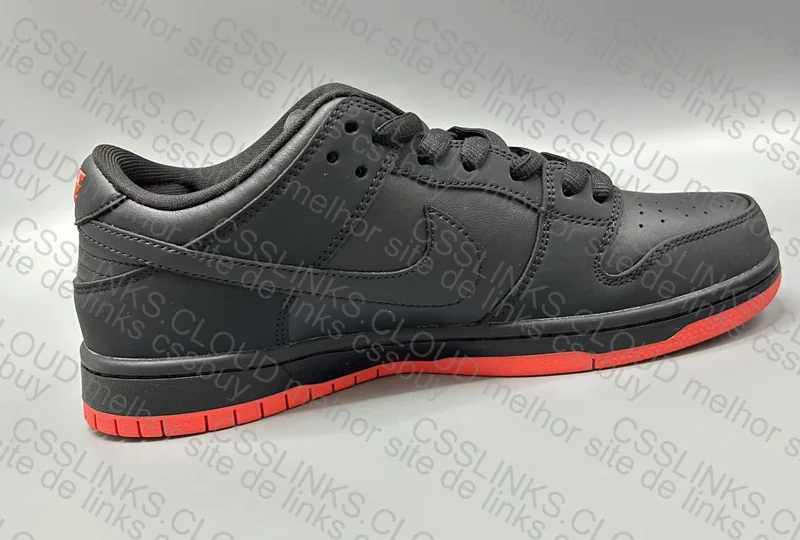 Dunk SB Pigeon Black