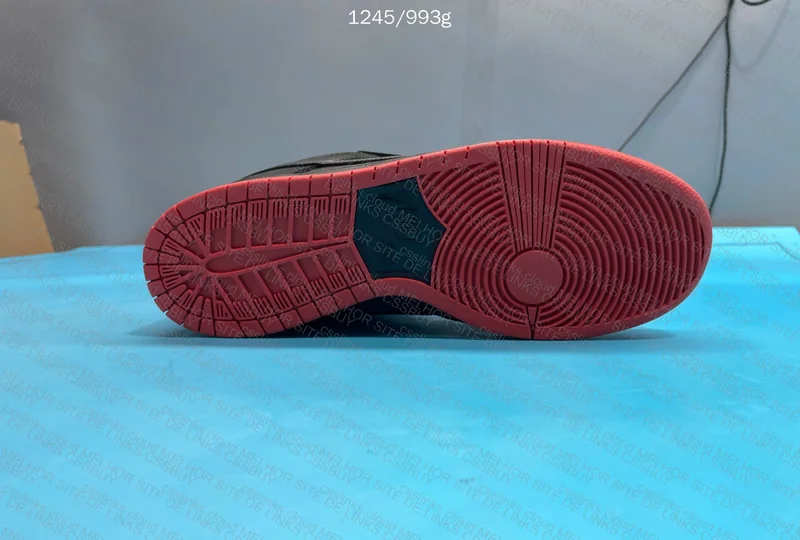 dunk sb pigeon black 3