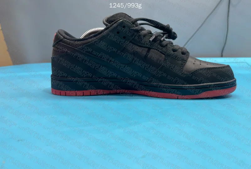 dunk sb pigeon black 9