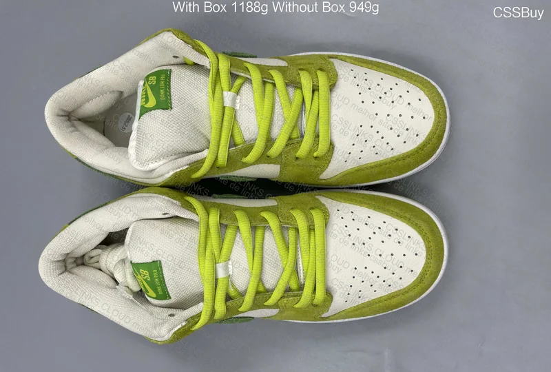 Dunk SB Sour Apple 3