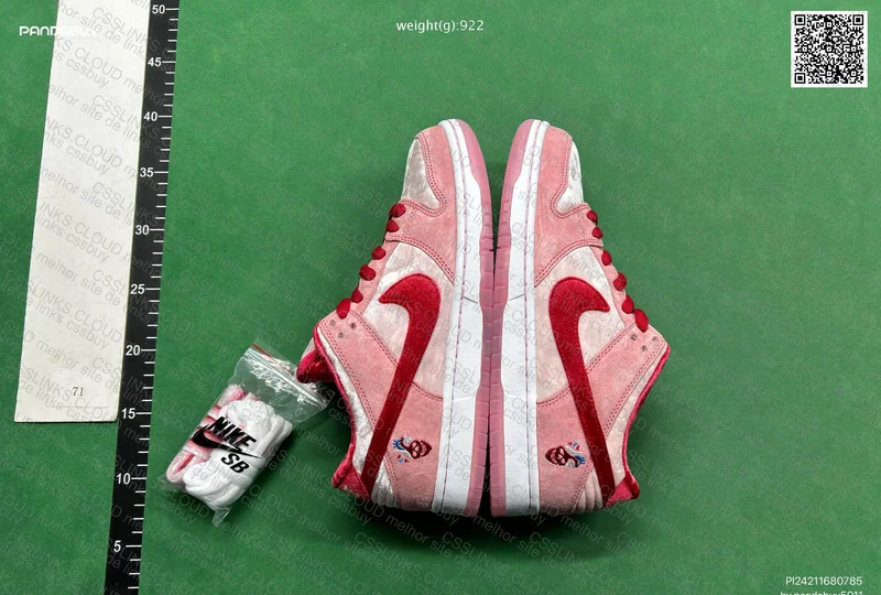Dunk SB Strange Love [129Y - M Batch] 4
