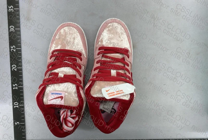 Dunk SB StrangerLove 2